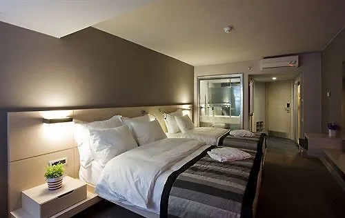 מלון Park 156 4*